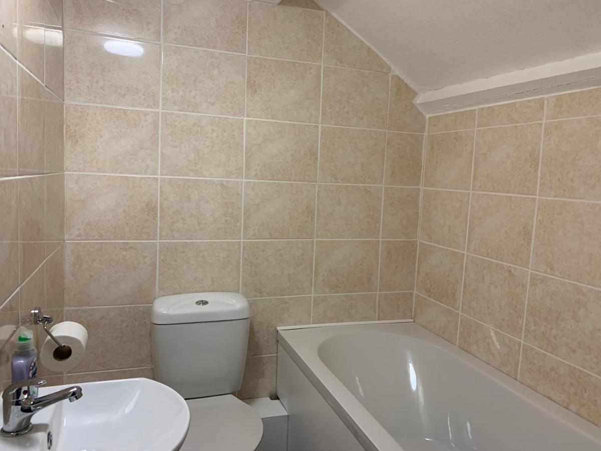 Awel Taf- Central Cottage Ideal For Families, With Parking St Clears Extérieur photo