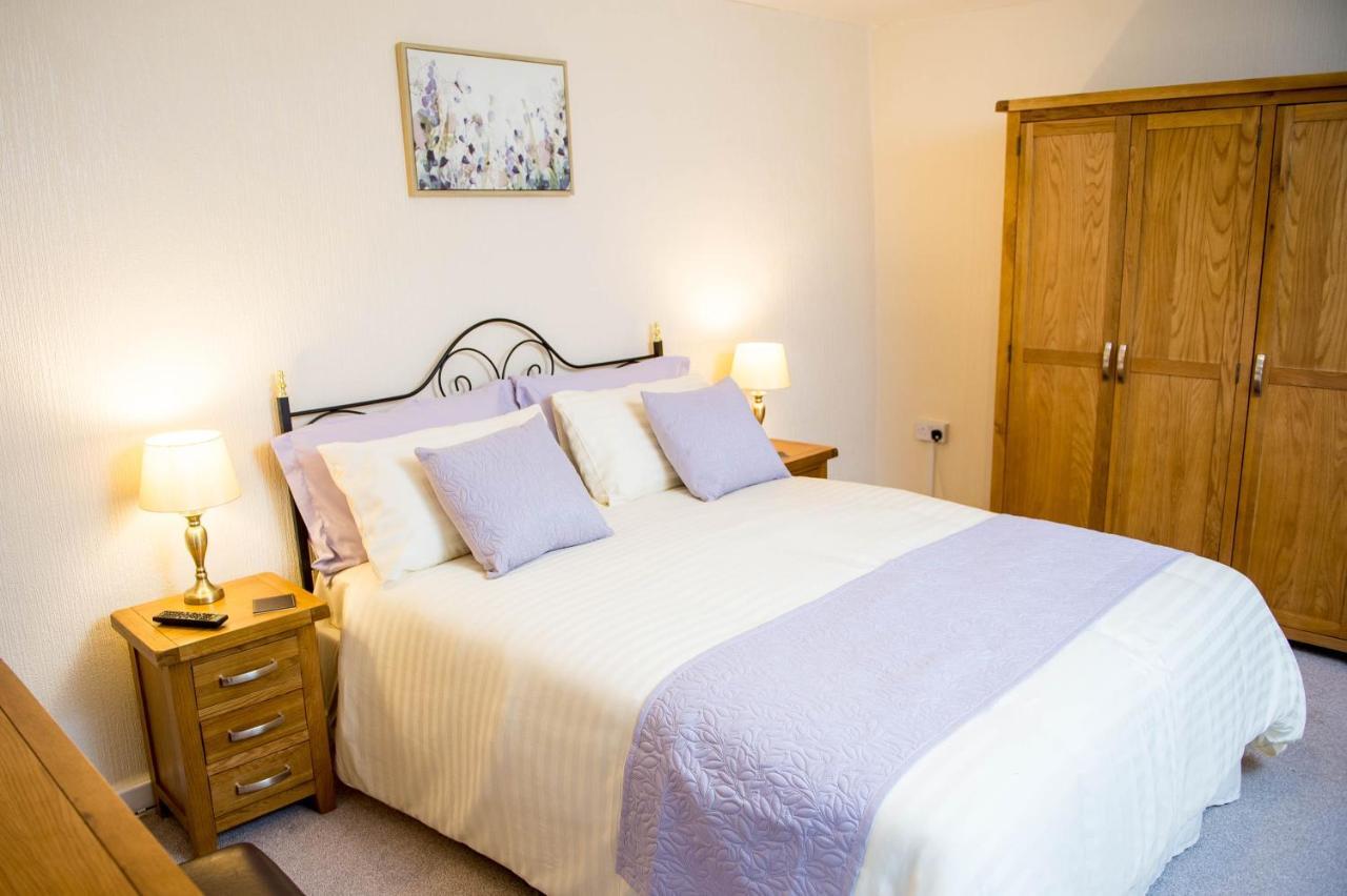 Awel Taf- Central Cottage Ideal For Families, With Parking St Clears Extérieur photo