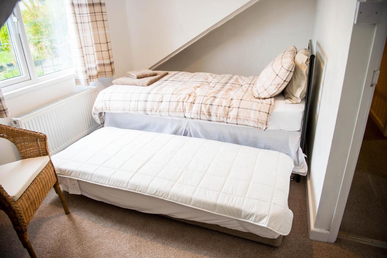 Awel Taf- Central Cottage Ideal For Families, With Parking St Clears Extérieur photo